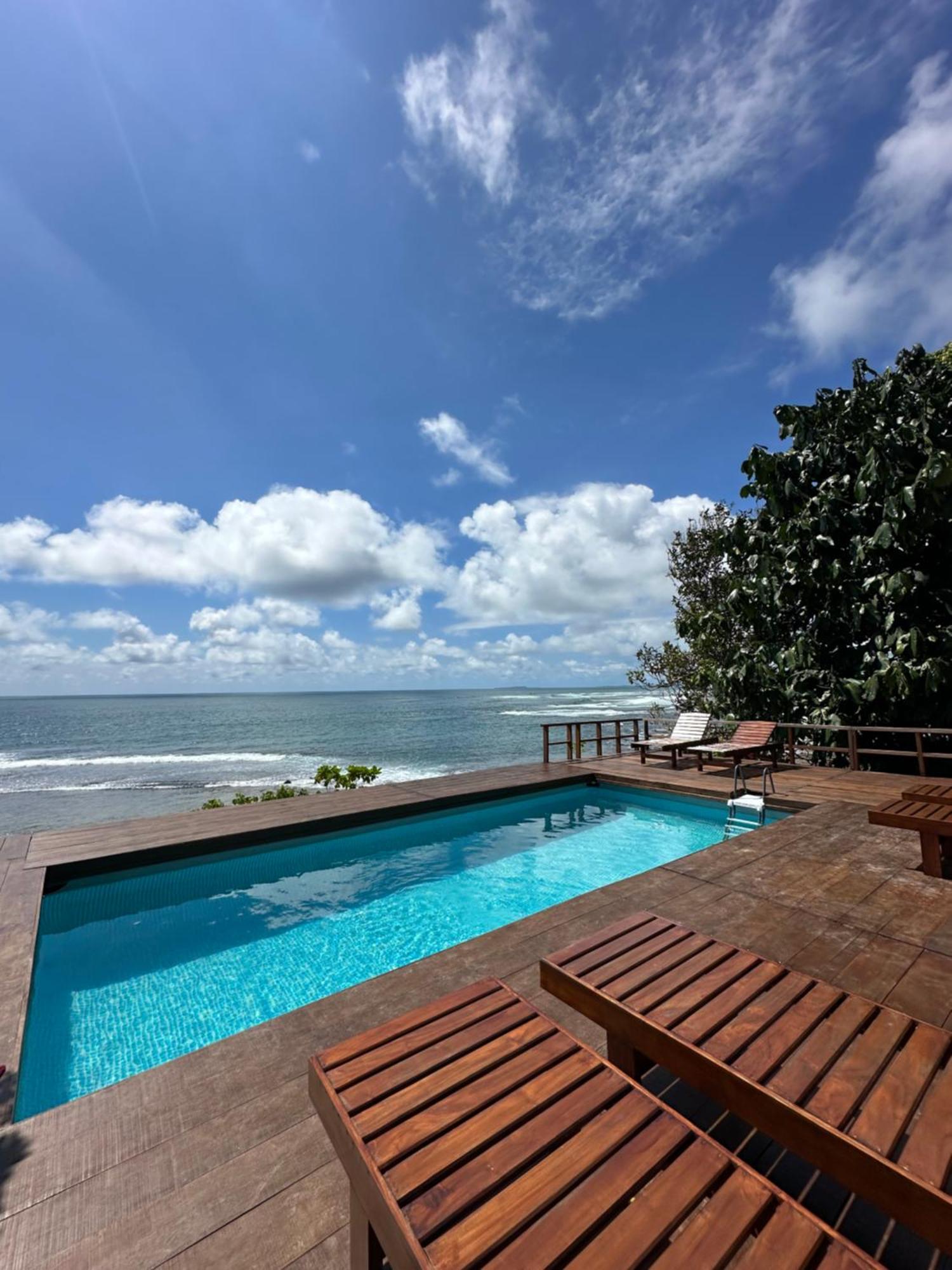 Baturundung Surf Resort Naibos Kültér fotó