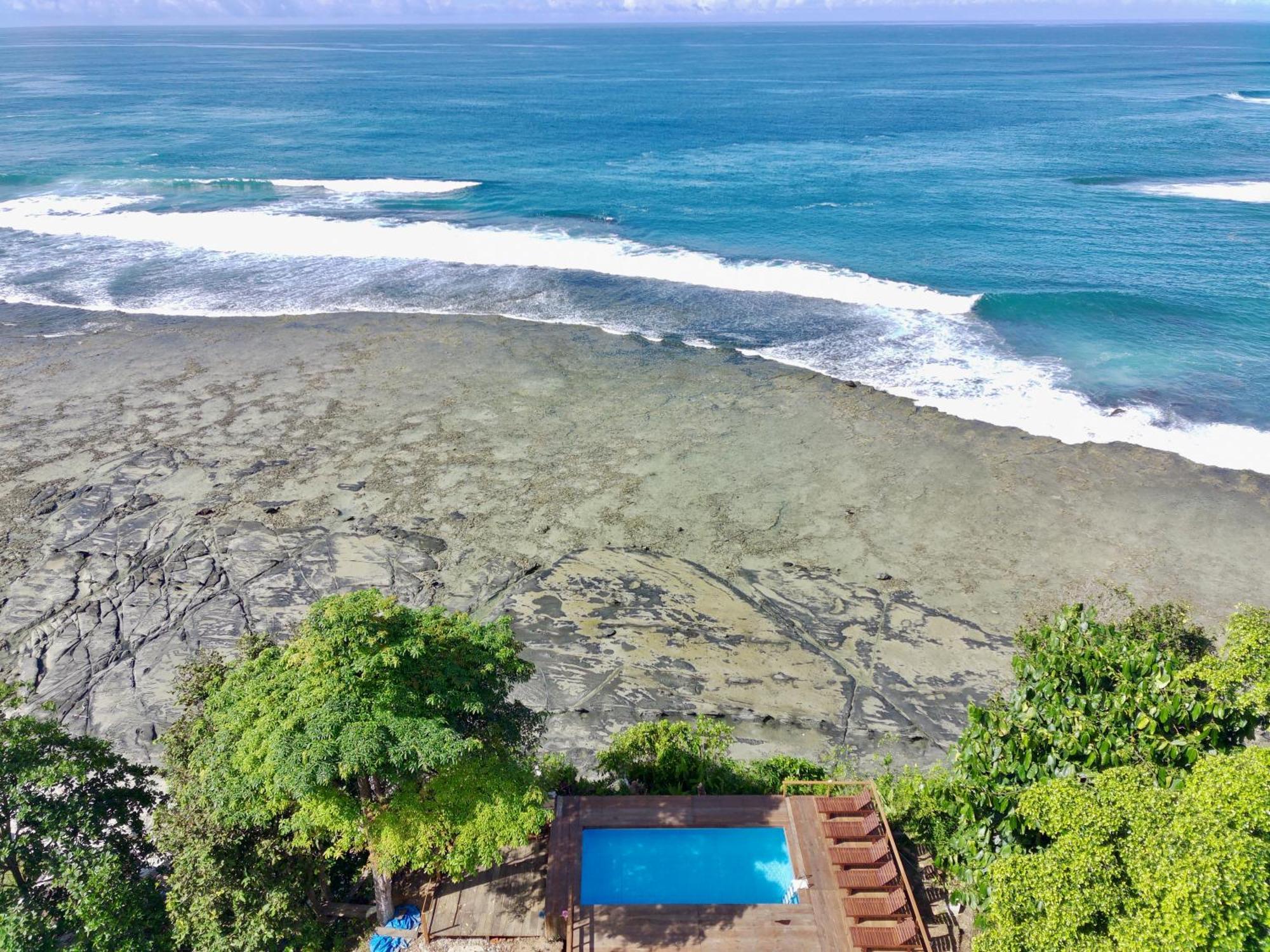 Baturundung Surf Resort Naibos Kültér fotó