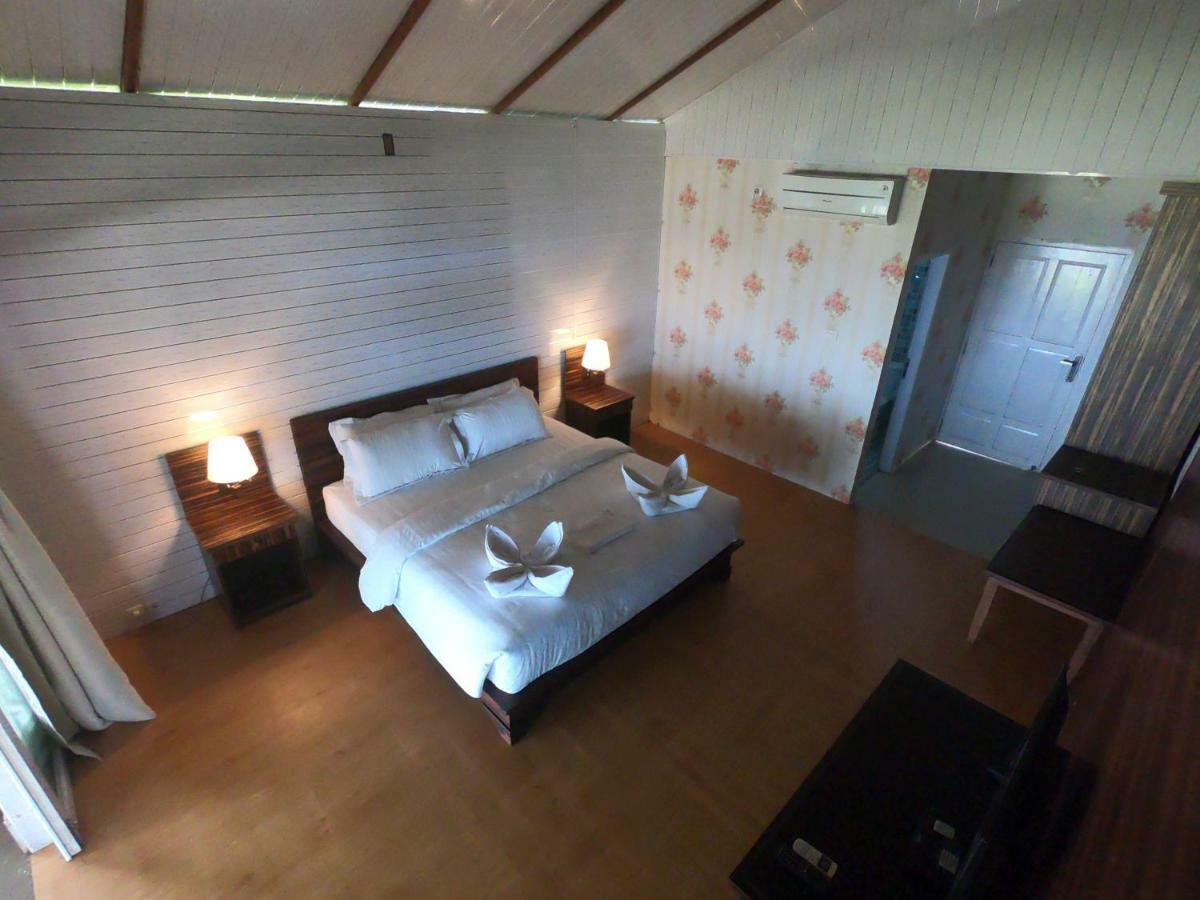 Baturundung Surf Resort Naibos Kültér fotó